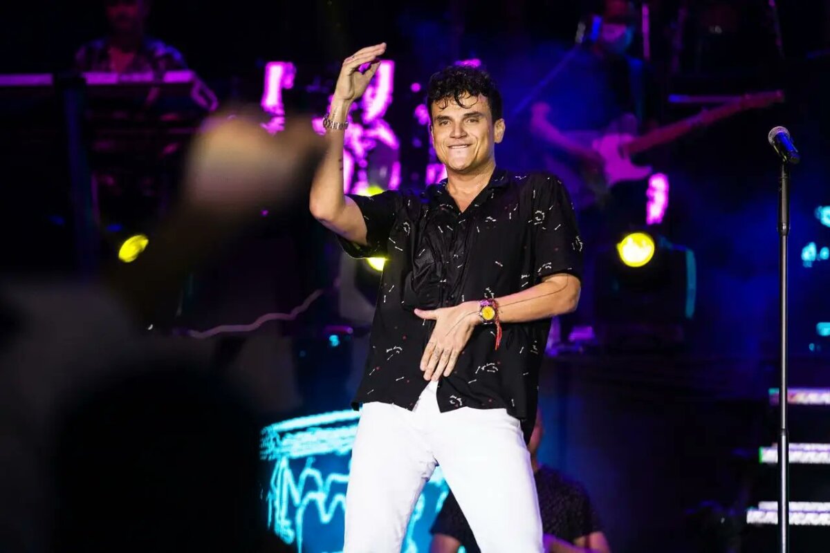 Silvestre Dangond se retira de la música: lo anunció con fecha 1 Silvestre Dangond se retira de la música: lo anunció con fecha Tras más de 20 años de carrera artística, Silvestre Dangond le dice adiós a la música. Además, anunció que se despedirá definitivamente el próximo sábado 14 de enero de 2023.