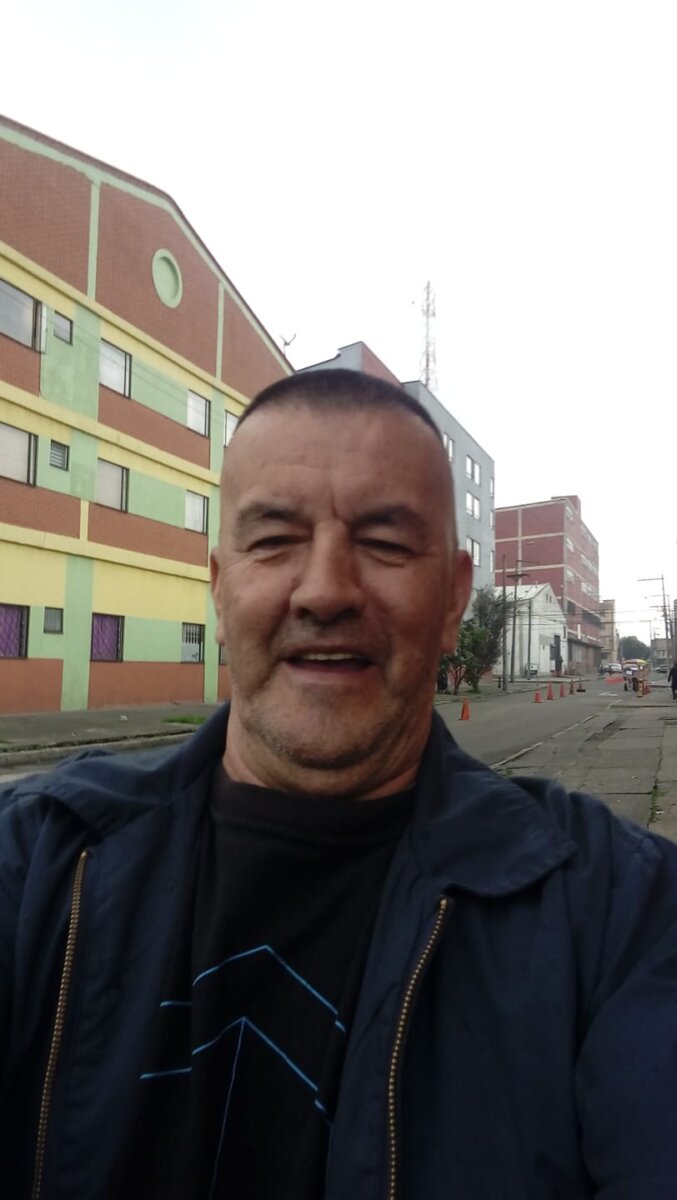 Cayó el presunto asesino de un taxista El 19 de diciembre del año pasado, la Policía Metropolitana de Bogotá recibió el reporte de la desaparición de José Efraín Pardo González, taxista de profesión, a quien su familia le perdió el rastro luego de que saliera de su casa la noche de ese día a cumplir con su turno habitual.