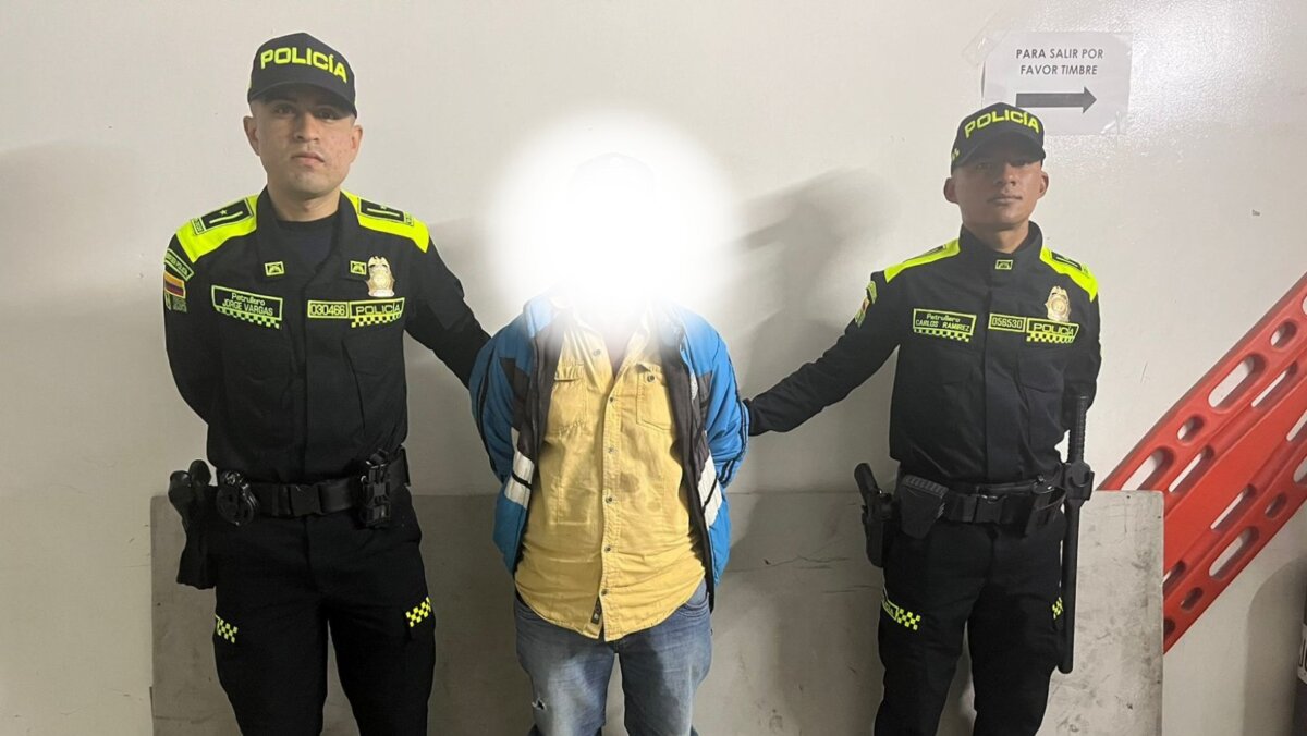 ¡Indignante! Abusaron sexualmente a una menor en condición de discapacidad 3 ¡Indignante! Abusaron sexualmente a una menor en condición de discapacidad Un grito alertó alertó a la comunidad del barrio Lucero, en la tarde de este martes, cuando un hombre intentó abusar de una pequeña de 5 años al interior de un vivienda. El sujeto fue capturado.