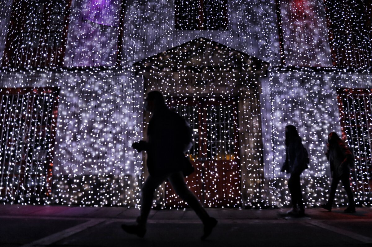 Alumbrado navideño desata investigación de la procuraduría en Soacha 4 Alumbrado navideño desata investigación de la procuraduría en Soacha Empezaron las fiestas de Navidad y Año Nuevo, y al parecer por investigaciones de la Procuraduría, también comenzaron las irregularidades y corrupciones con la finalidad de esta época.