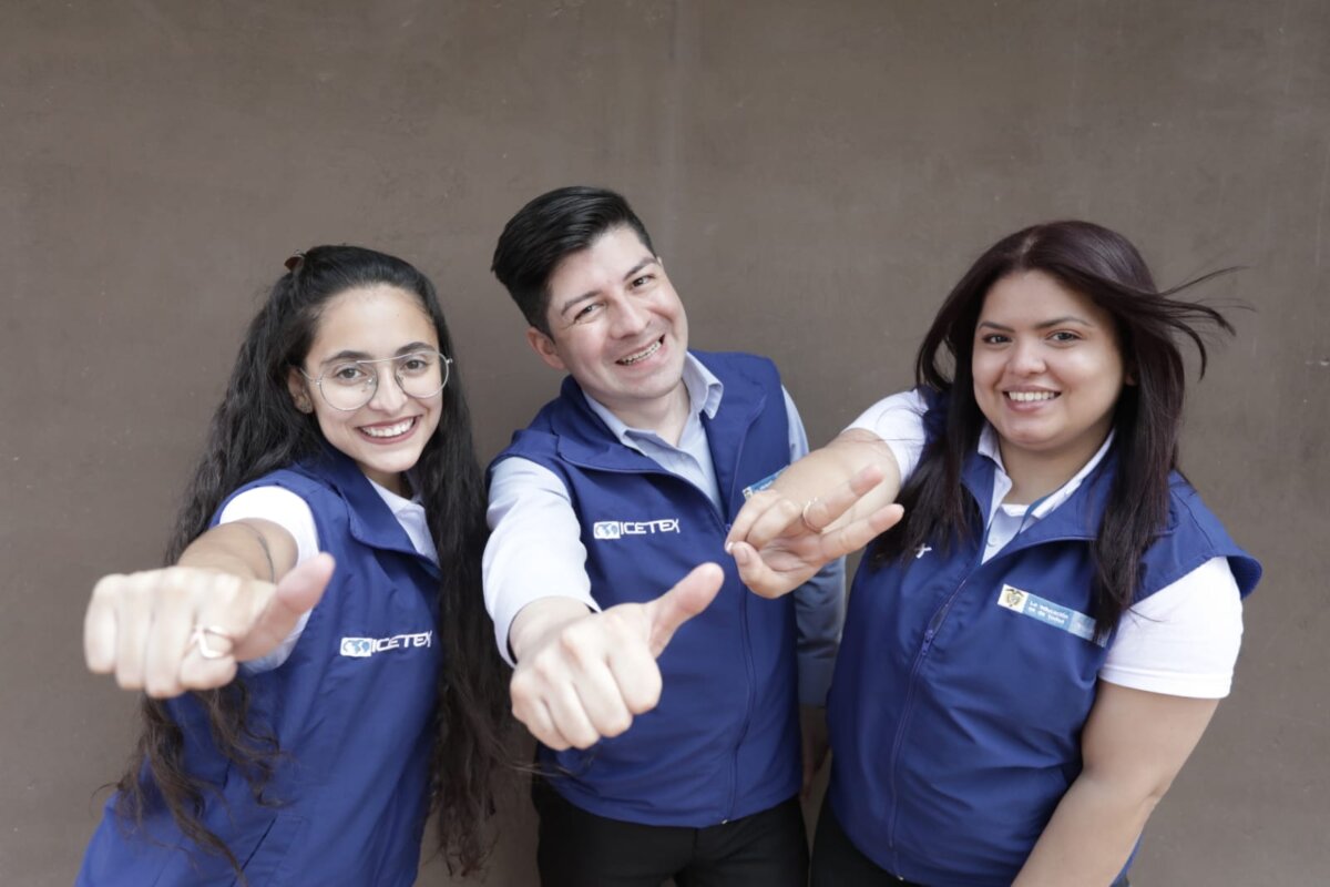 Aproveche la jornada de soluciones del Icetex 1 Aproveche la jornada de soluciones del Icetex Hasta el próximo viernes 23 de diciembre, el Icetex estará llevando a cabo su jornada de soluciones abierta al público, un evento maratónico en el que la entidad abre sus canales telefónicos y virtuales a las personas más colgadas con sus créditos educativos, a fin de que se pongan al día en todas sus obligaciones atrasadas.