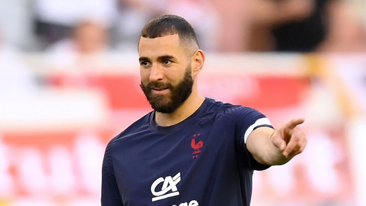 Benzemá se despide de la Selección de Francia "¡Hice el esfuerzo y los errores necesarios para estar donde estoy hoy y estoy orgulloso de ello! He escrito mi historia y la nuestra se acaba", escribió Benzemá en Twitter.