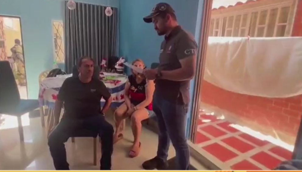 Cayeron 'Los Químicos', banda que adulteraba licor en Bogotá La Fiscalía logró la captura de 3 integrantes de la banda conocida como 'Los Químicos', responsables de fabricar y vender licor adulterado (whisky, ron, vodka y aguardiente) en Bogotá y Barranquilla.