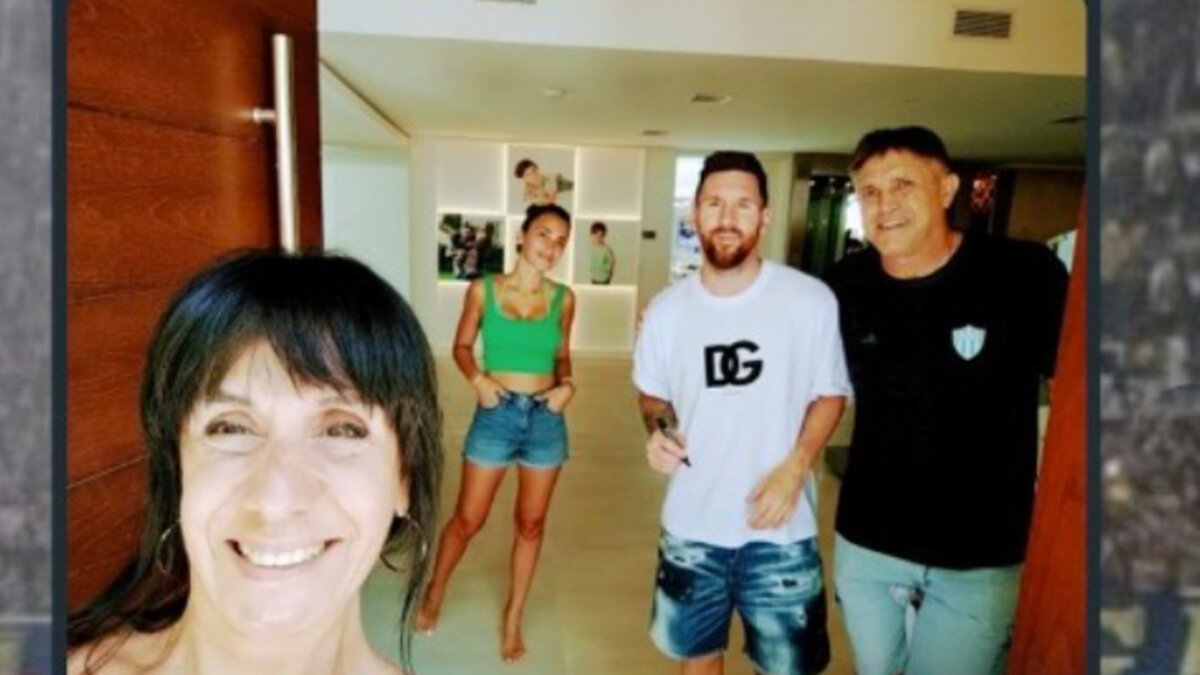 Perdió la oportunidad de conocer a Messi por no acompañar a su mamá Un usuario compartió a través de Twitter el momento que le valió quedarse con las ganas de conocer a Lionel Messi.