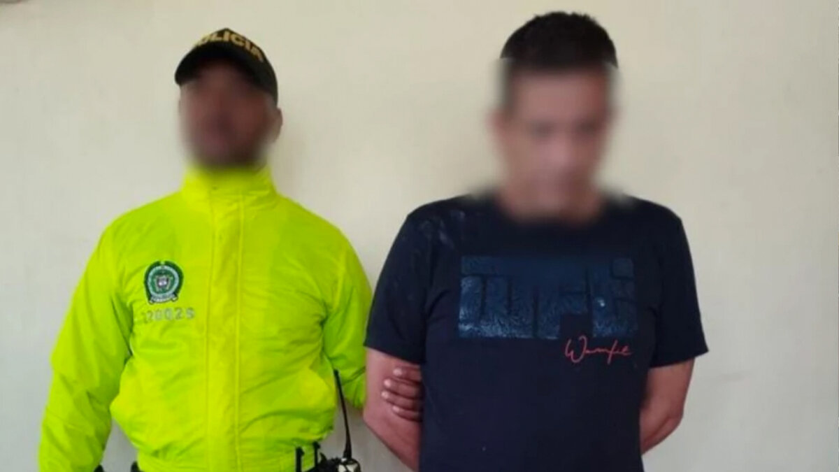 Enviaron a la cana a médico que habría asesinado a profesor de matemáticas En las últimas horas un médico cirujano fue enviado a la cárcel para que responda por el delito de homicidio agravado, pues, presuntamente, le habría quitado la vida a un amigo en medio de una riña en una urbanización de la ciudad de Cartagena.