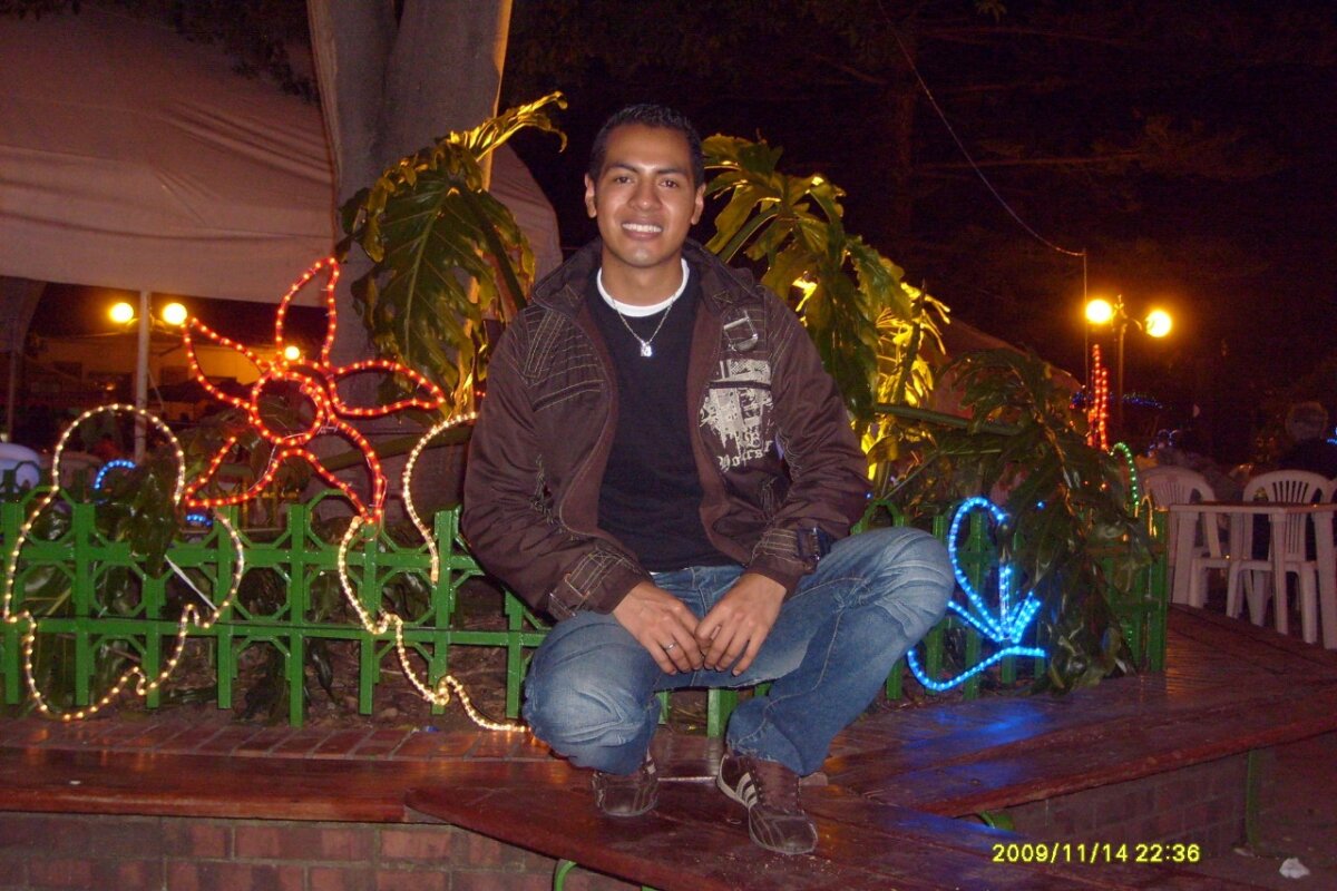 A martillazos le quitaron la vida a 'Melquito' en Suba El ruido de las obras que se adelantan en una de las polvorientas vías del barrio Salitre (Suba) camuflaron los angustiantes y últimos minutos de vida de uno de sus moradores, quien fue vilmente asesinado por robarle las pertenencias.