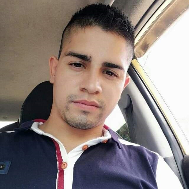 Trágico final de Jefferson en Suba En una calle, entre los recovecos de la basta localidad de Suba, Jefferson Peláez fue asesinado la madrugada de ayer cuando intentaba interceder en una violenta pelea. El hoy difunto era militar y se encontraba de permiso en su casa en el barrio Taberín. &nbsp;