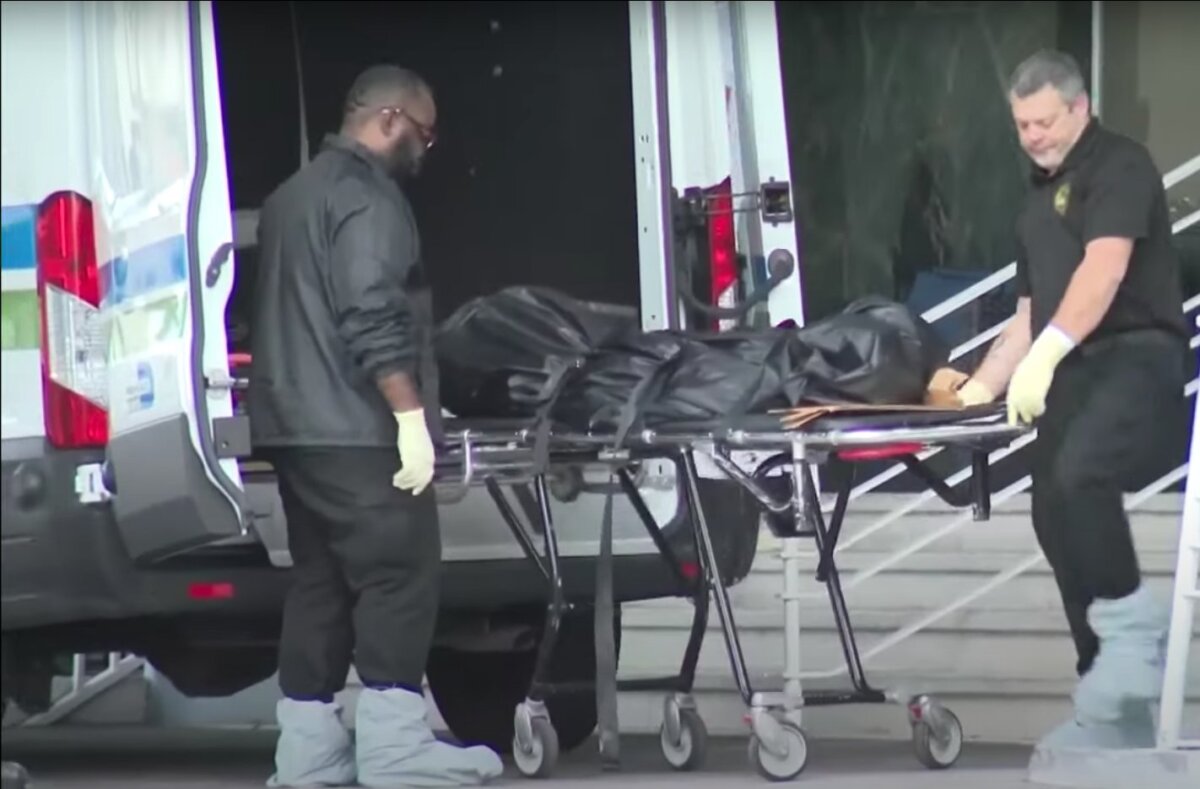 Hallan sin vida a colombiana en lujoso hotel de Miami La colombiana Marelbi Ruiz Lara no había ido a trabajar desde el 3 de diciembre, hecho que levantó sospechas entre una de sus compañeras, quien, preocupada por lo que le pudiera estar pasando a su conocida, reportó su desaparición ante las autoridades de Miami Beach, en Estados Unidos.