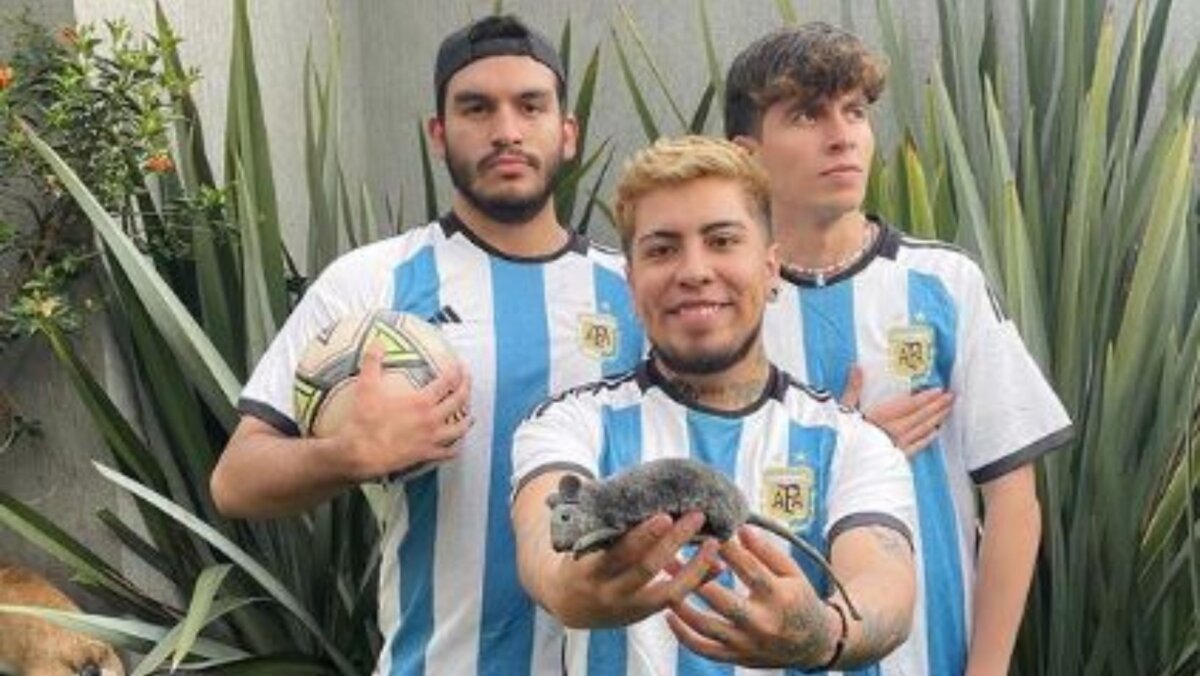 La rata de JuanDa predijo la final del Mundial de Catar 2022 2 La rata de JuanDa predijo la final del Mundial de Catar 2022 En redes sociales se ha viralizado la curiosa predicción que hizo el creador de contenido JuanDa por medio de su Instagram, pues el joven, junto a sus amigos 'El Brayan' y 'Sneyder', decidieron interactuar con un nido de ratas que está a las afueras de su casa.