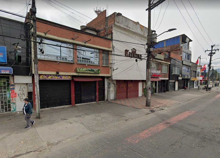 A joven lo apuñalaron con el pico de una botella en Kennedy En una infame riña que se presentó a tempranas horas de la mañana de ayer en el sector de Ciudad Kennedy Oriental, un joven de 22 años, identificado por las autoridades como Brandon Giovanny Peña, fue apuñalado.