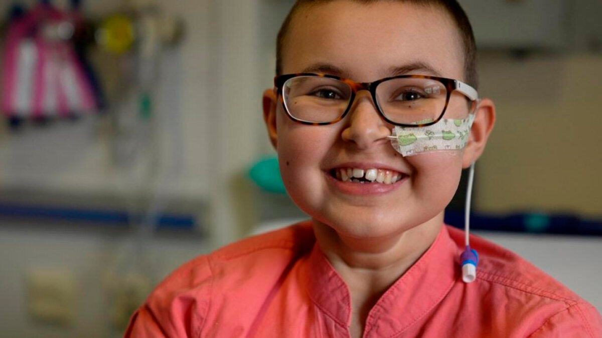 Un milagro: niña de 13 años logró vencer un cáncer incurable El cáncer es una de las enfermedades más dolorosas y complejas de este siglo, y la humanidad apenas cuenta con los duros y agresivos tratamientos de la quimioterapia y la radioterapia.