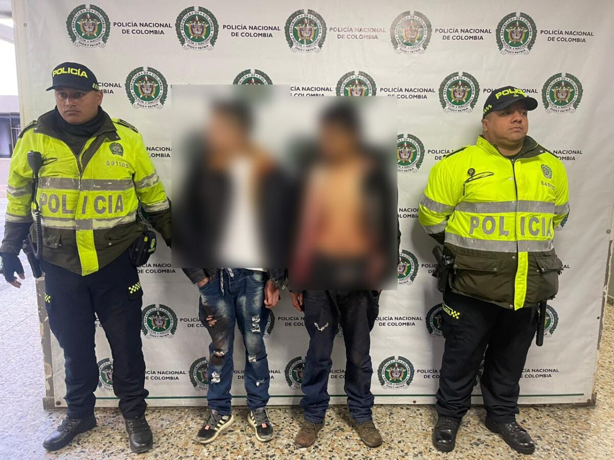Muerte de Yorvin en invasión de Usme En horas de la tarde del domingo, las autoridades fueron alertadas de un riña en el sector de la invasión Casa Loma en la localidad de Usme. Allí un joven de 23 años, y quien era hijo de un desmovilizado de las Farc, fue baleado y falleció camino al hospital.