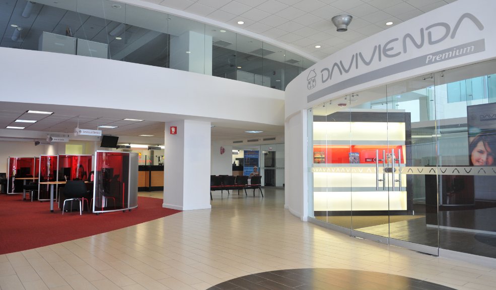 La respuesta de Davivienda por la caída de sus sistemas la semana pasada 7 La respuesta de Davivienda por la caída de sus sistemas la semana pasada La semana pasada, Davivienda presentó caídas masivas en sus sistemas durante los días de pago de nómina que afectaron las transacciones y retiros de los colombianos.
