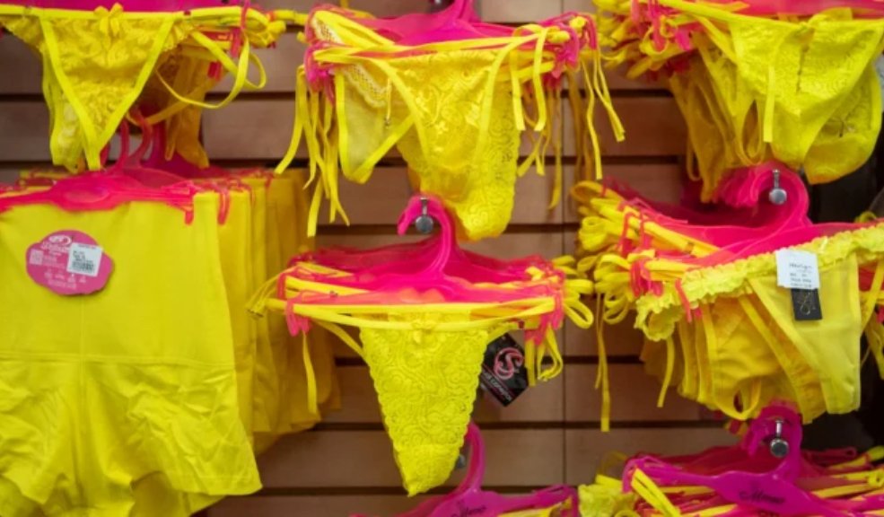¿Ya tiene los cucos amarillos? Estos son los agüeros más populares para el fin de año 6 ¿Ya tiene los cucos amarillos? Estos son los agüeros más populares para el fin de año ¿Cree en los agüeros? En la cultura colombiana, estos no pasan de moda para fin de año, por eso Q’HUBO le trae algunos de los más populares que se practican en esta época.