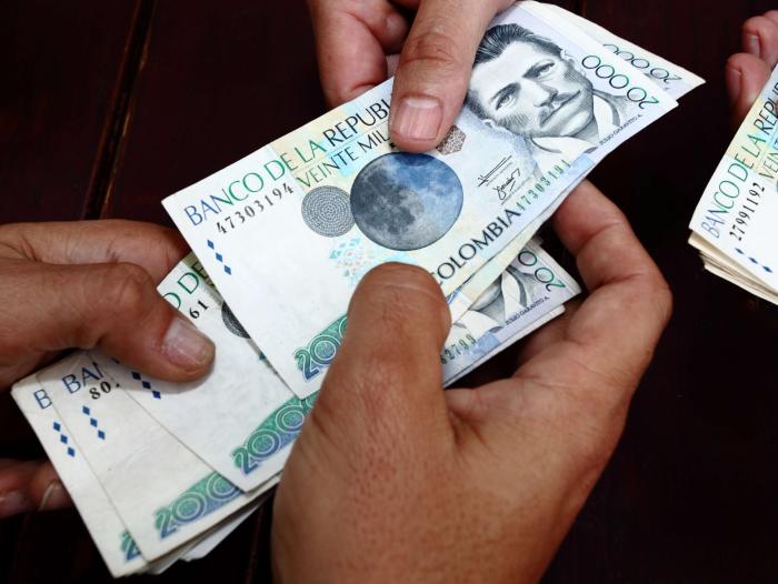 ¿Cuánto subiría el arriendo de vivienda en Colombia para el 2023? 1 ¿Cuánto subiría el arriendo de vivienda en Colombia para el 2023? Para muchos colombianos tener la inflación más alta tiene muchas consecuencias, una de ellas tiene que ver con los arriendos, pues tendrán un incremento de más del 12%.
