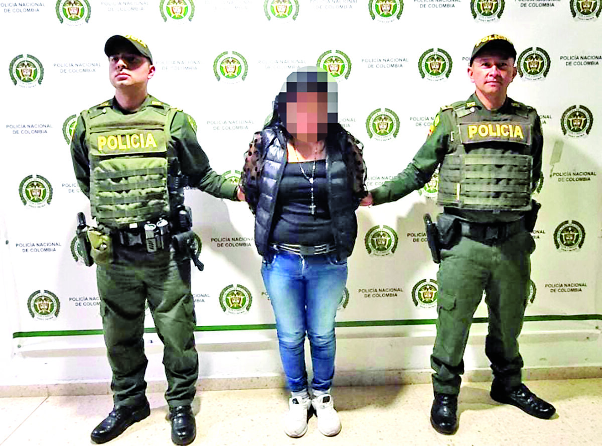 Asesinado a manos de su cuñada Este fin de semana ocurrió un lamentable caso de homicidio en Fusagasugá, Cundinamarca. La víctima, un hombre residente en el municipio, se encontraba departiendo con su victimaria en completa tranquilidad cuando de repente la charla que sostenían empezó a subirse de tono y pronto mutó a una violenta riña en la que el hoy occiso resultó fatalmente herido. La agresora, quien era su cuñada, fue capturada en flagrancia.