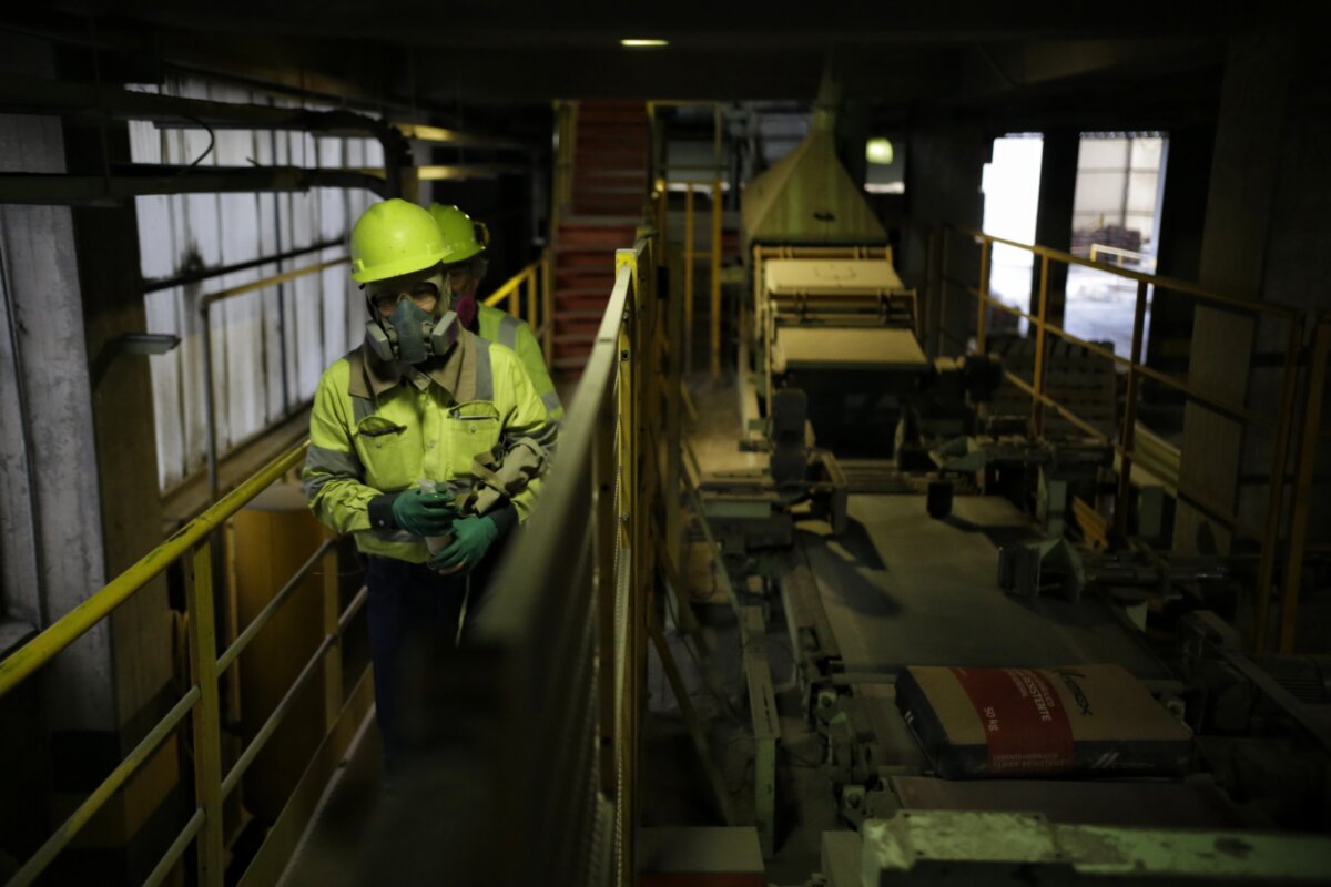 Ojo: así quedó el nuevo salario mínimo El salario mínimo en Colombia subirá un 16% el próximo año, es decir que los colombianos pasarán de recibir $1.000.000 a $1.160.000, según se pudo conocer hace pocos minutos.