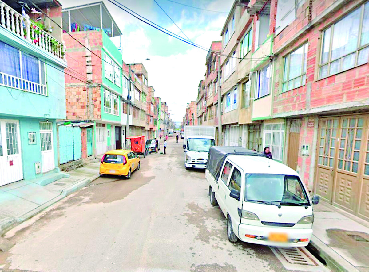 Riña y muerte en Suba “Nos dijeron que un muchacho había muerto en medio de una riña. La verdad no se sabe si es que fue que estaban departiendo y se agarraron o quién sabe qué pasó”, contó una vecina del lugar.