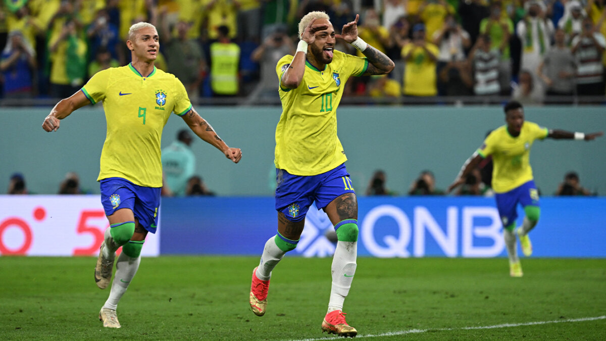 Baile de Brasil a Corea en los octavos de Catar 1 Baile de Brasil a Corea en los octavos de Catar Brasil se llevó la victoria ante Corea (4-1) y lo deja sin el sueño mundialista en una nueva jornada de octavos. Restan 2 partidos para conocer todas las Selecciones que se disputan los cuartos.