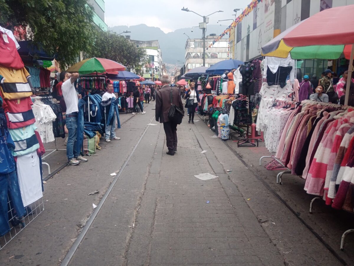 Crimen y captura en San Victorino 1 Crimen y captura en San Victorino En las últimas horas se hizo viral un video en diferentes plataformas de redes sociales que da cuenta de un cruento asesinato ocurrido en el tradicional sector de San Victorino, en el corazón del centro de la ciudad.