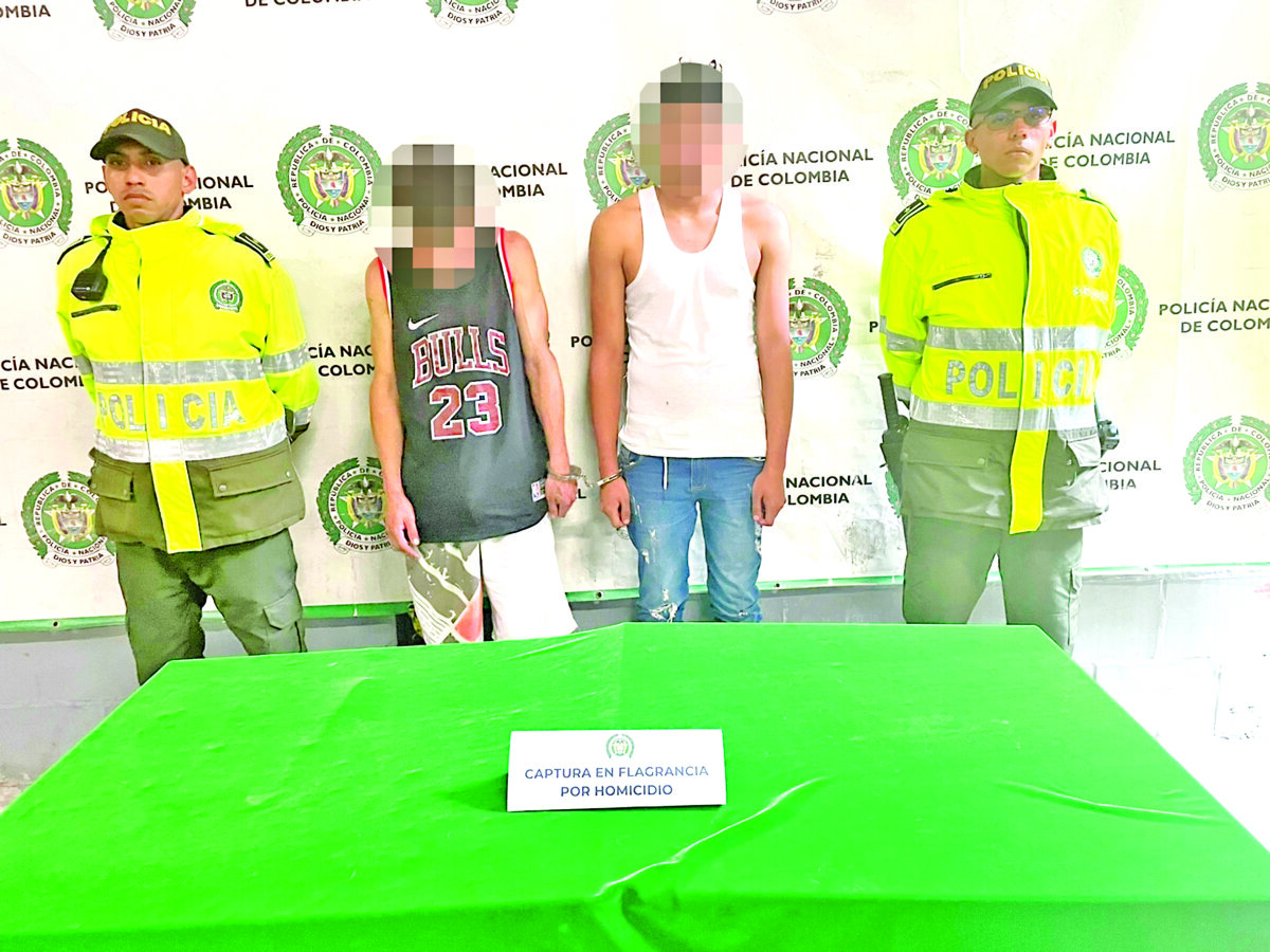 Crimen y captura en San Victorino 2 Crimen y captura en San Victorino En las últimas horas se hizo viral un video en diferentes plataformas de redes sociales que da cuenta de un cruento asesinato ocurrido en el tradicional sector de San Victorino, en el corazón del centro de la ciudad.