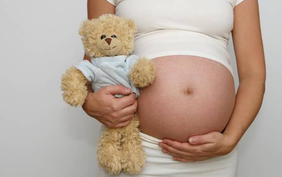 Nacimientos en madres menores de 14 años se redujo 10,4 % en 2022: Dane 1 Nacimientos en madres menores de 14 años se redujo 10,4 % en 2022: Dane Entre los datos que preocupa, tiene que ver con los nacimientos en madres menores de 14 años donde, según el DANE, entre 2020 y 2021 se registró un aumento del 26,9 % en el grupo de menores de 14 años. “Es una cifra que nos da vergüenza nacional, es algo que no debería estar creciendo en el país”, señaló la directora del DANE, Piedad Urdinola.