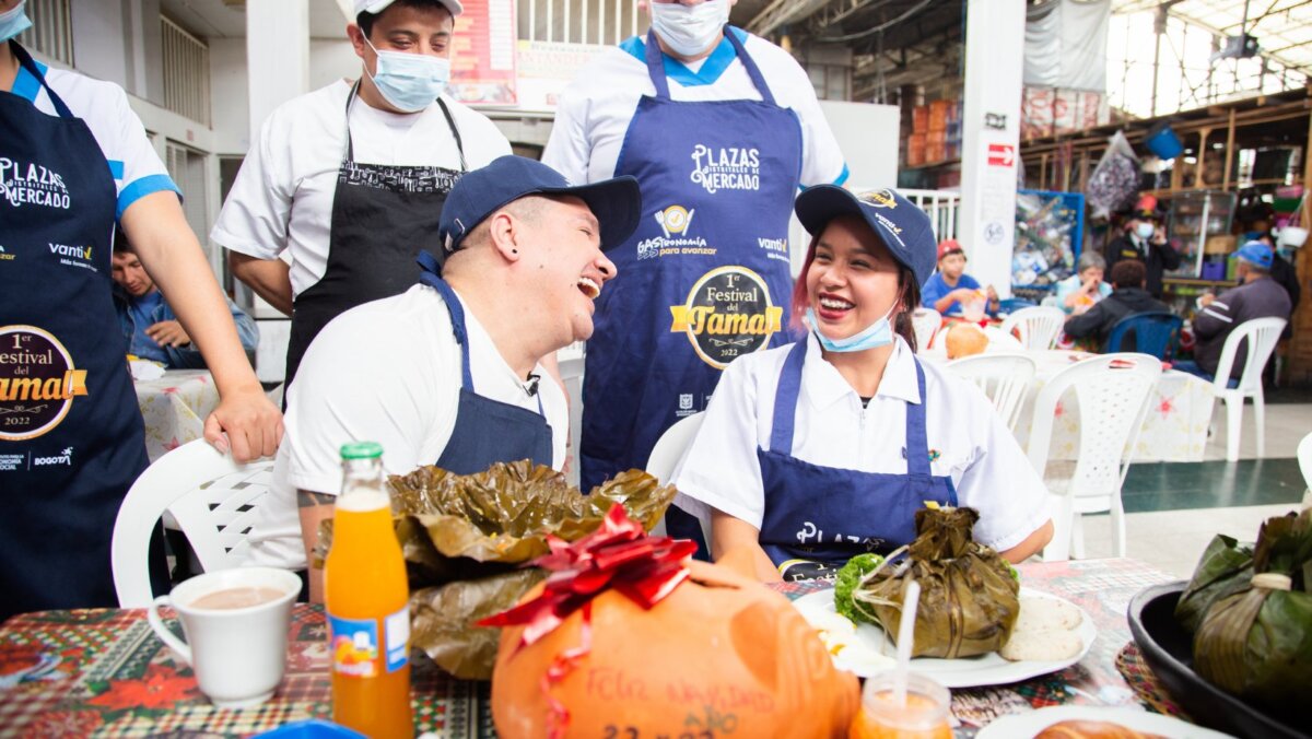 Deléitese con el primer Festival del Tamal en Bogotá 1 Deléitese con el primer Festival del Tamal en Bogotá Se espera que el Festival del Tamal sea una opción para que los turistas que visitan la capital por estos días se maravillen con los sabores locales.