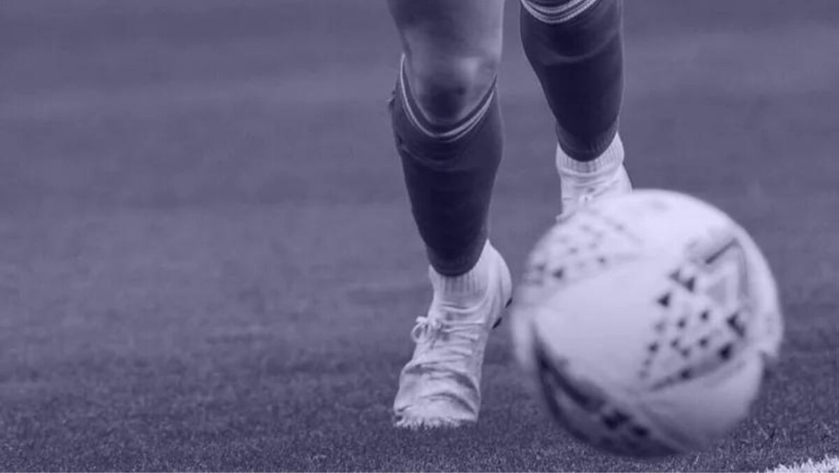 Imputarán cargos a presunto abusador de menores en escuela de fútbol de Bogotá 1 Imputarán cargos a presunto abusador de menores en escuela de fútbol de Bogotá Meses después de que se conocieran las denuncias de algunos padres de varias niñas que presuntamente estaban siendo víctimas de abuso sexual por parte de un entrenador del Club Deportivo Besser, una escuela de fútbol perteneciente a la Liga de Bogotá, la Fiscalía imputará este miércoles a uno de los presuntos responsables.