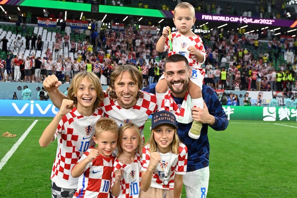 Prográmese para el partidazo de mañana: Argentina Vs. Croacia 3 Prográmese para el partidazo de mañana: Argentina Vs. Croacia Mañana martes 13 de diciembre inician los encuentros de semifinal del Mundial, Argentina, Croacia, Francia y Marruecos se juegan un cupo a la final del sueño de levantar la copa del Mundo.
