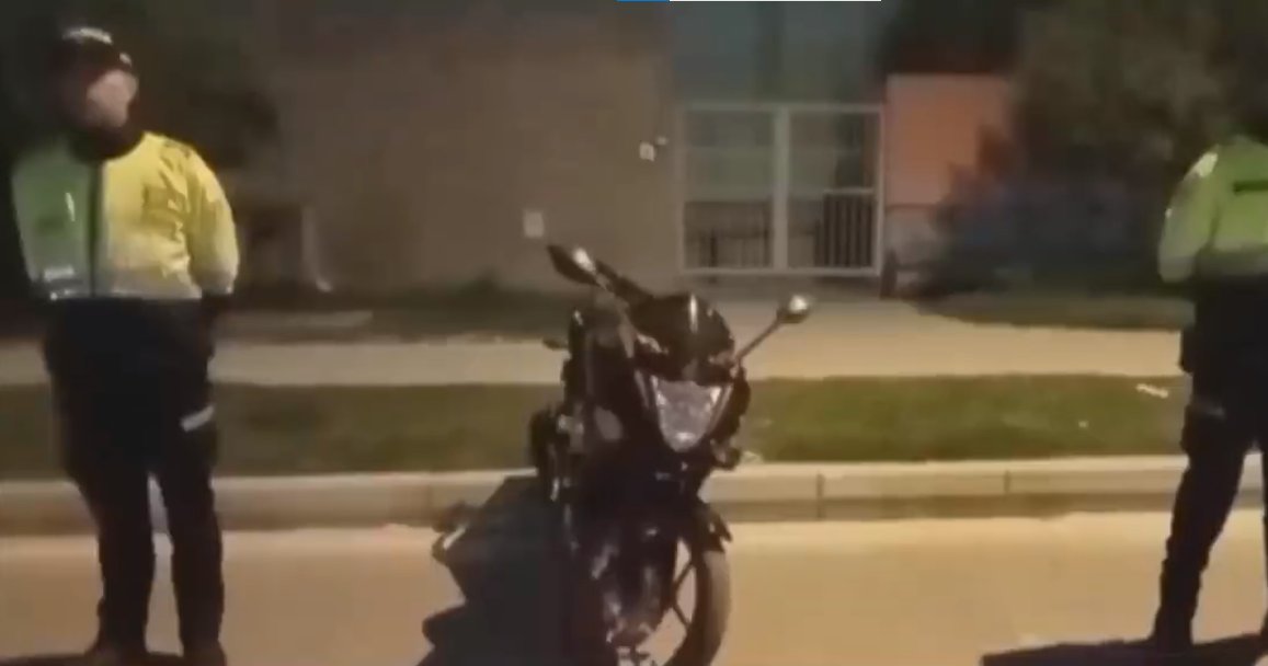 Frenazo a 'Los Ratones', descarada banda que robaba motos y pedía rescate La Policía logró desarticular la banda conocida como 'Los Ratones', quienes se dedicaban a robar motos en Soacha y luego llamaban a sus víctimas para pedirles billete como recompensa.