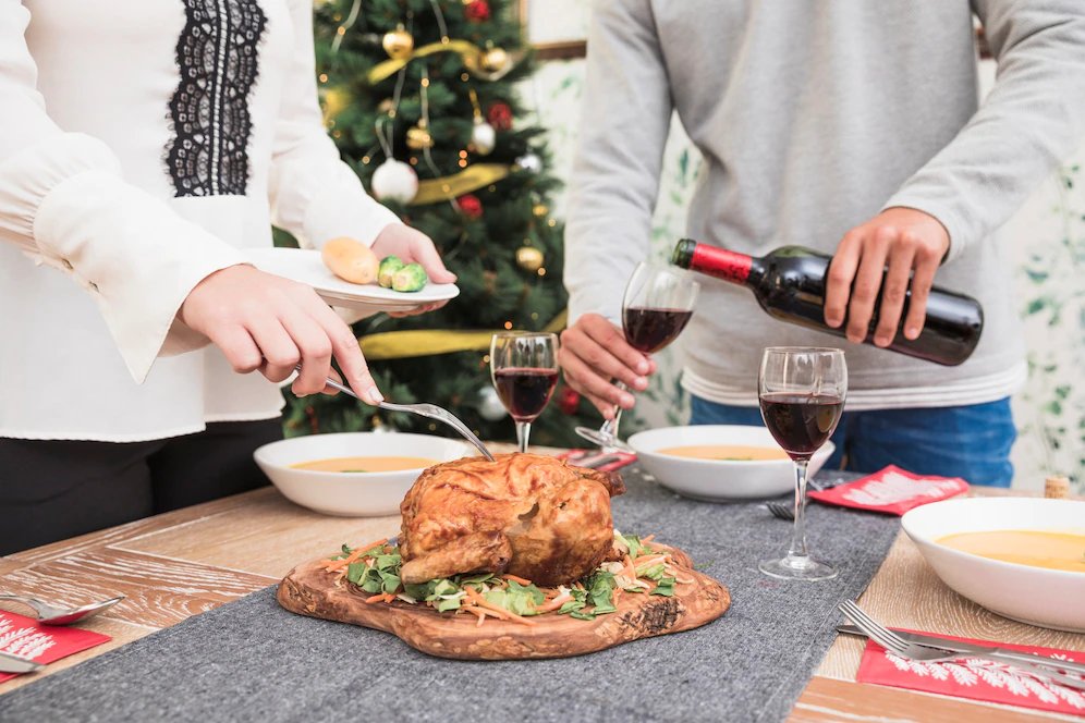 No se pase con la comida y el trago en fin de año La obesidad es una de las enfermedades más comunes que se presentan en la población a nivel mundial, y a la vez, es una de las más aceptadas socialmente.&nbsp;