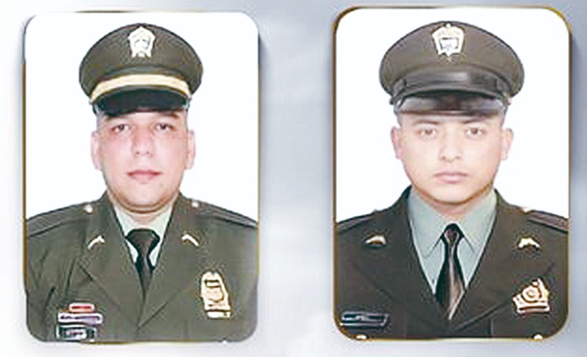 Policía abatió al presunto asesino de los 2 patrulleros en Bosa La noche de este jueves, en el barrio Andalucía, localidad de Bosa, la Policía realizó una persecución a unos delincuentes que se habían robado una moto de alto cilindraje minutos antes. En medio de un cruce de disparos, los uniformados abatieron a uno de los pillos, quien, además de este delito, estaría involucrado en el doble asesinato de los patrulleros, perpetrado el pasado domingo 4 de diciembre.