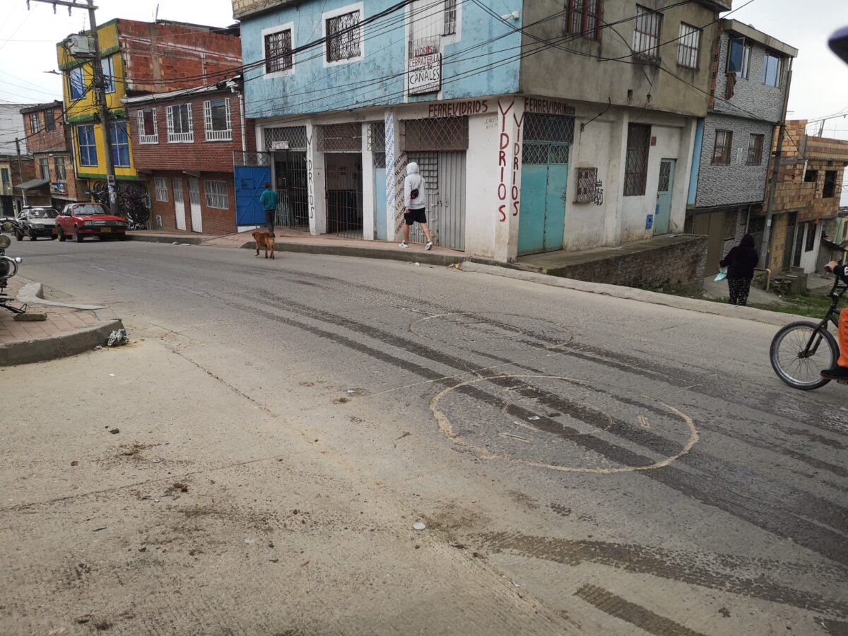 Mataron a Luis Enrique en Juan Rey 1 Mataron a Luis Enrique en Juan Rey En horas de la noche del lunes, el estruendoso sonido de un arma de fuego retumbó por las calles del barrio Juan Rey en San Cristóbal. Los vecinos y comerciantes de la zona no salían de su asombro cuando se dieron cuenta que un hombre de 34 años había sido asesinado.