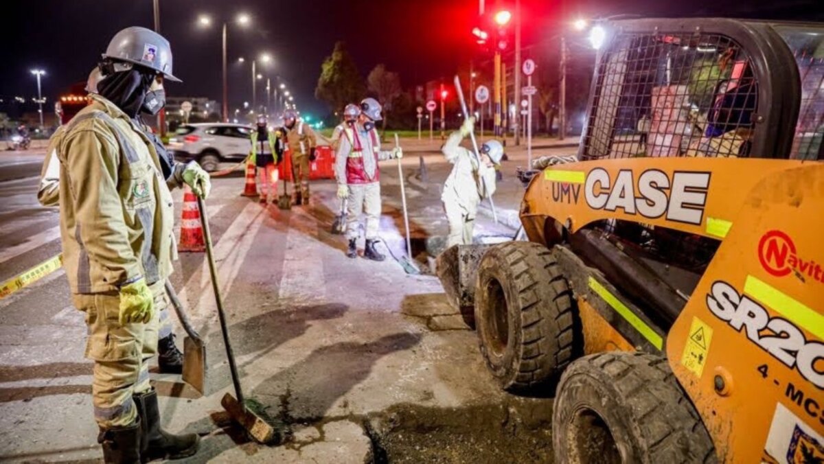 Triste final de trabajador de las obras de la av. 68: falleció tras ser atropellado 6 Triste final de trabajador de las obras de la av. 68: falleció tras ser atropellado El Instituto de Desarrollo Urbano de Bogotá confirmó que uno de sus trabajadores en las obras del proyecto Avenida 68, murió y lamentó lo sucedido.