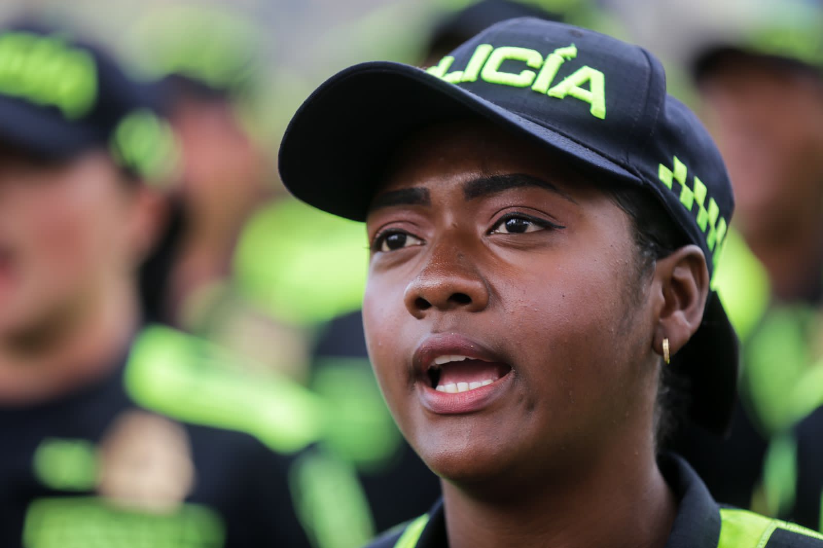 Para esta Navidad 1.500 policías reforzarán la seguridad en Bogotá La alcaldesa, Claudia López, anunció este viernes que 1.500 policías, recién graduados, llegarán a reforzar la seguridad de Bogotá, en especial de Transmilenio.