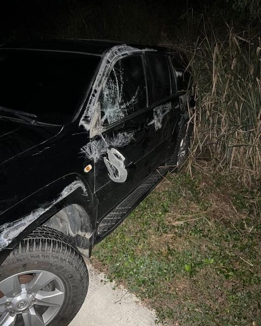 ¡Milagroso! Estrella vallenata sale ilesa luego de impactante accidente de tránsito 1 ¡Milagroso! Estrella vallenata sale ilesa luego de impactante accidente de tránsito El artista vallenato, famoso por éxitos como 'Llegaste a mí' y 'Me quito el nombre', viajaba en compañía de otras tres personas, su compañero de fórmula: Orangel Pangue Maestre, su mánager; Leonard Brito y Wilfrido Peinado, quien iba al volante.