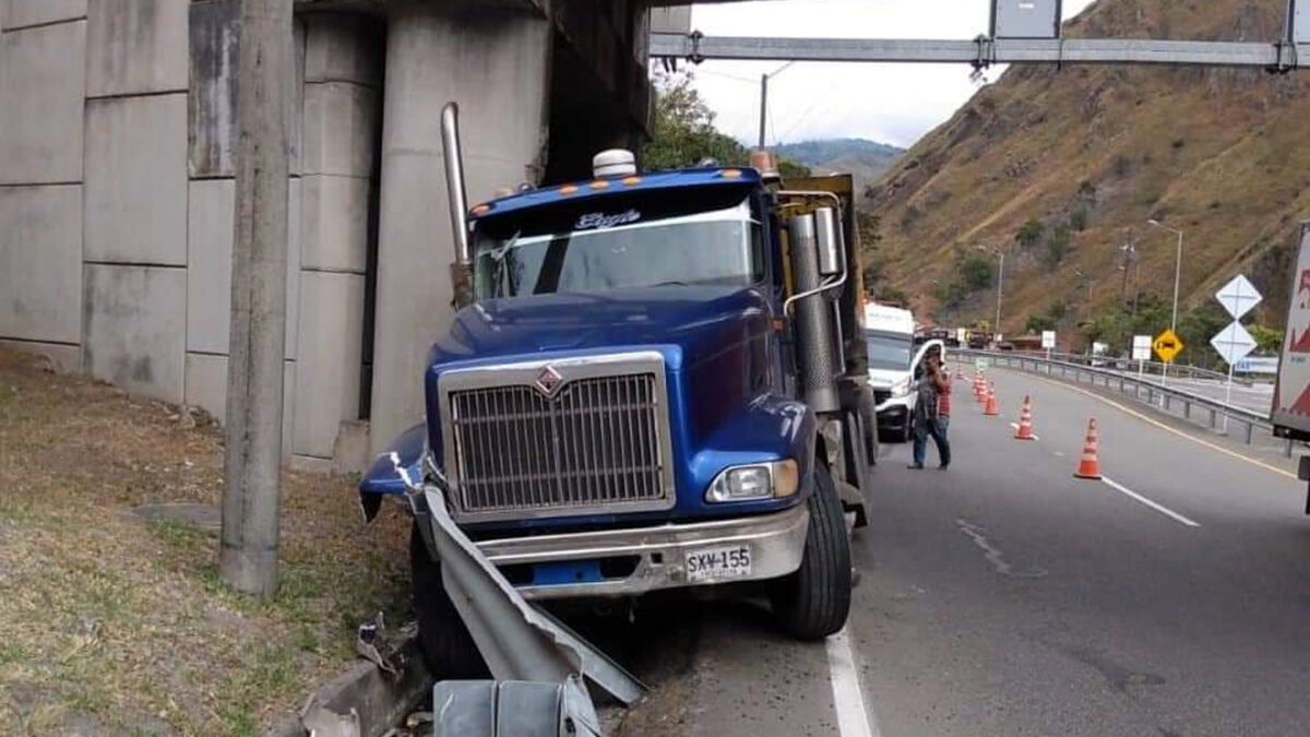 MinTransporte: Accidentes en vías del país se redujeron un 68% Pese a que las cifras bajaron, aún preocupan las cifras, sin embargo, el ministerio espera seguir reduciendo dicho valor.