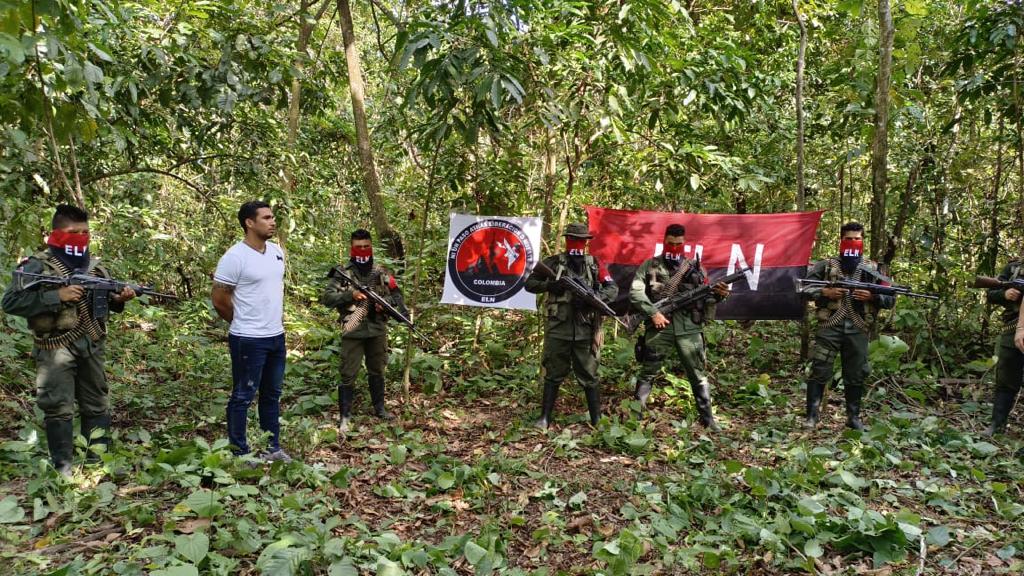 "Aún no existe ningún acuerdo": Eln habló sobre el cese bilateral El Ejército de Liberación Nacional (ELN), negó haber llegado a un acuerdo con el Gobierno Nacional para realizar un cese bilateral al fuego, como lo anunció el presidente de Colombia, Gustavo Petro, el pasado 31 de diciembre de 2022.