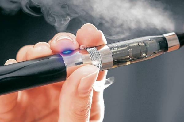 Alerta por el incremento de consumo de cigarrillos electrónicos en jóvenes 1 Alerta por el incremento de consumo de cigarrillos electrónicos en jóvenes Expertos del MD Anderson Cáncer Center Madrid han alertado del "incremento exponencial" del consumo de cigarrillos electrónicos y vapeadores, sobre todo entre los jóvenes.