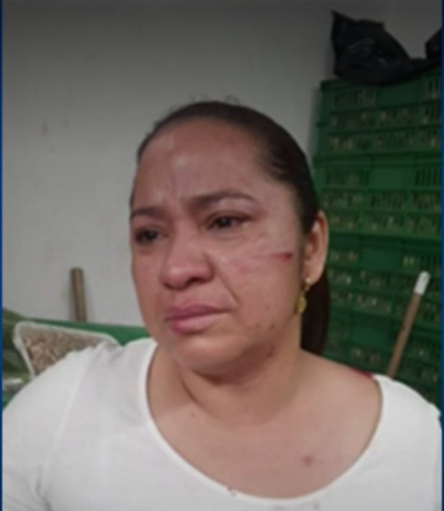 Asesinó a su ex, se presentó ante las autoridades y lo dejaron libre Indignación por el caso de Yamileth Brito Delgado, una mujer que fue asesinada por su expareja sentimental en la localidad de Suba este fin de semana. Según los familiares de la mujer de 42 años, el feminicida, tras cometer el atroz crimen, se presentó ante las autoridades dos veces y no lo capturaron.