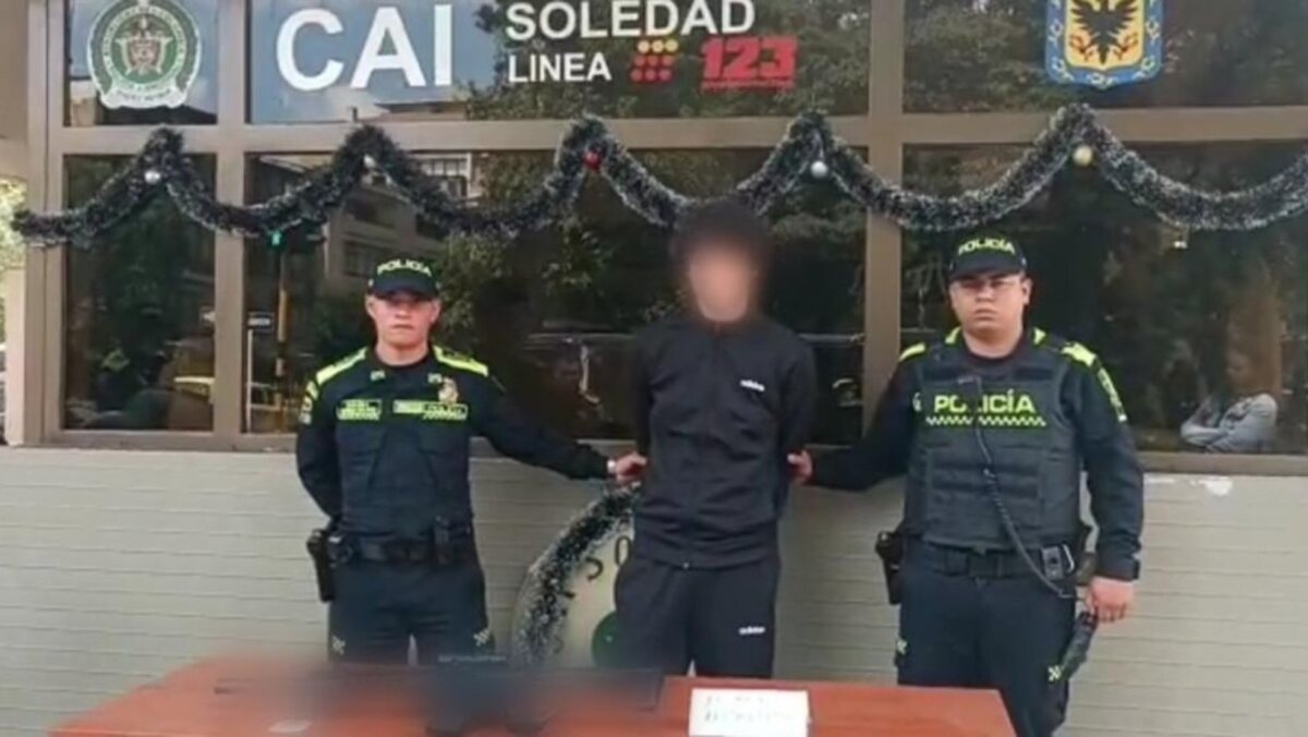 ¡Asesino en potencia! Capturan a hombre que le disparó a ciudadanos con un fusil de balines Según la ciudadanía, el sujeto se divertía disparándole a los ciudadanos y animales con un fusil de balines metálicos.