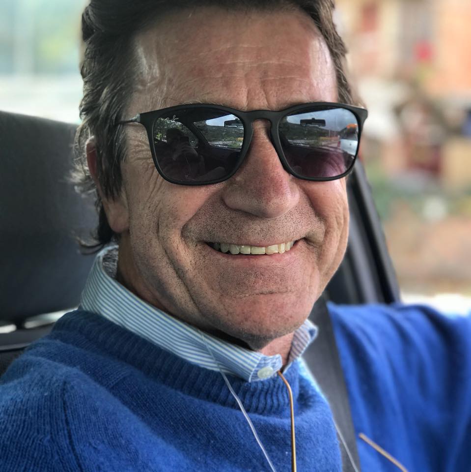 Científico italiano fue apuñalado por robarlo en Santander La inseguridad en Colombia sigue siendo un dolor de cabeza para los ciudadanos, pues en la noche del pasado miércoles 4 de enero, el reconocido científico italiano, Marco Ehrlich, fue apuñalado en medio de un hurto en Barichara, Santander.