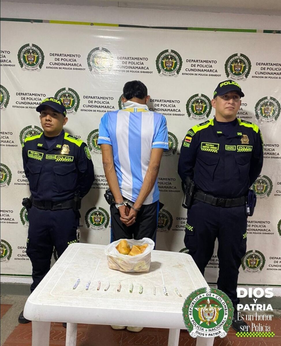 Agarran a criminal que camuflaba marihuana en panes Un sujeto pretendía burlar los controles de seguridad de las instalaciones policiales de Girardot, ingresado unos panes que contenían cigarrillos de marihuana para entregárselos a un detenido.