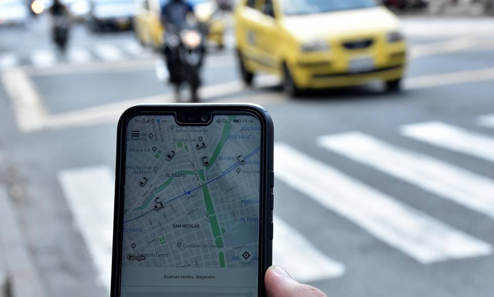 Consejos para usar Apps de transporte 1 Consejos para usar Apps de transporte Algo que no ha parado de crecer desde su incursión en el país es la cantidad de usuarios de aplicaciones de transporte en cada una de sus presentaciones (moto o carro). Esto lo han conseguido gracias a lo prácticas y su fácil de uso, además de las tarifas competitivas que manejan en comparación a otros medios de transporte.
