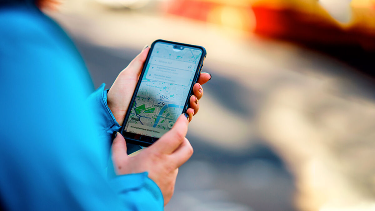 Consejos para usar Apps de transporte 9 Consejos para usar Apps de transporte Algo que no ha parado de crecer desde su incursión en el país es la cantidad de usuarios de aplicaciones de transporte en cada una de sus presentaciones (moto o carro). Esto lo han conseguido gracias a lo prácticas y su fácil de uso, además de las tarifas competitivas que manejan en comparación a otros medios de transporte.