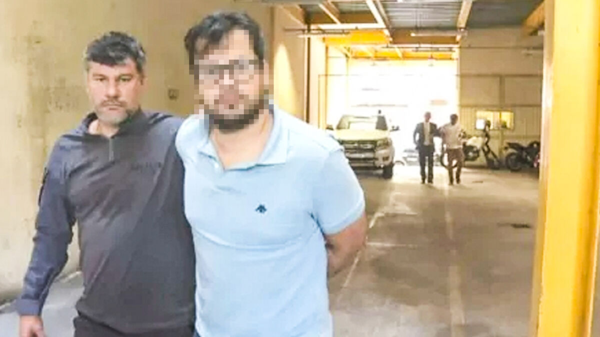 Detienen a anestesiólogo colombiano acusado de abusar de sus pacientes durante cirugías  Un médico anestesiólogo de nacionalidad colombiana fue detenido este lunes 16 de enero en Río de Janeiro (Brasil), tras ser acusado de violar mujeres sedadas durante cirugías. Según informó la Policía, a este sujeto, además, le encontró un gigantesco archivo de pornografía infantil que incluye imágenes con bebés de menos de un año. 