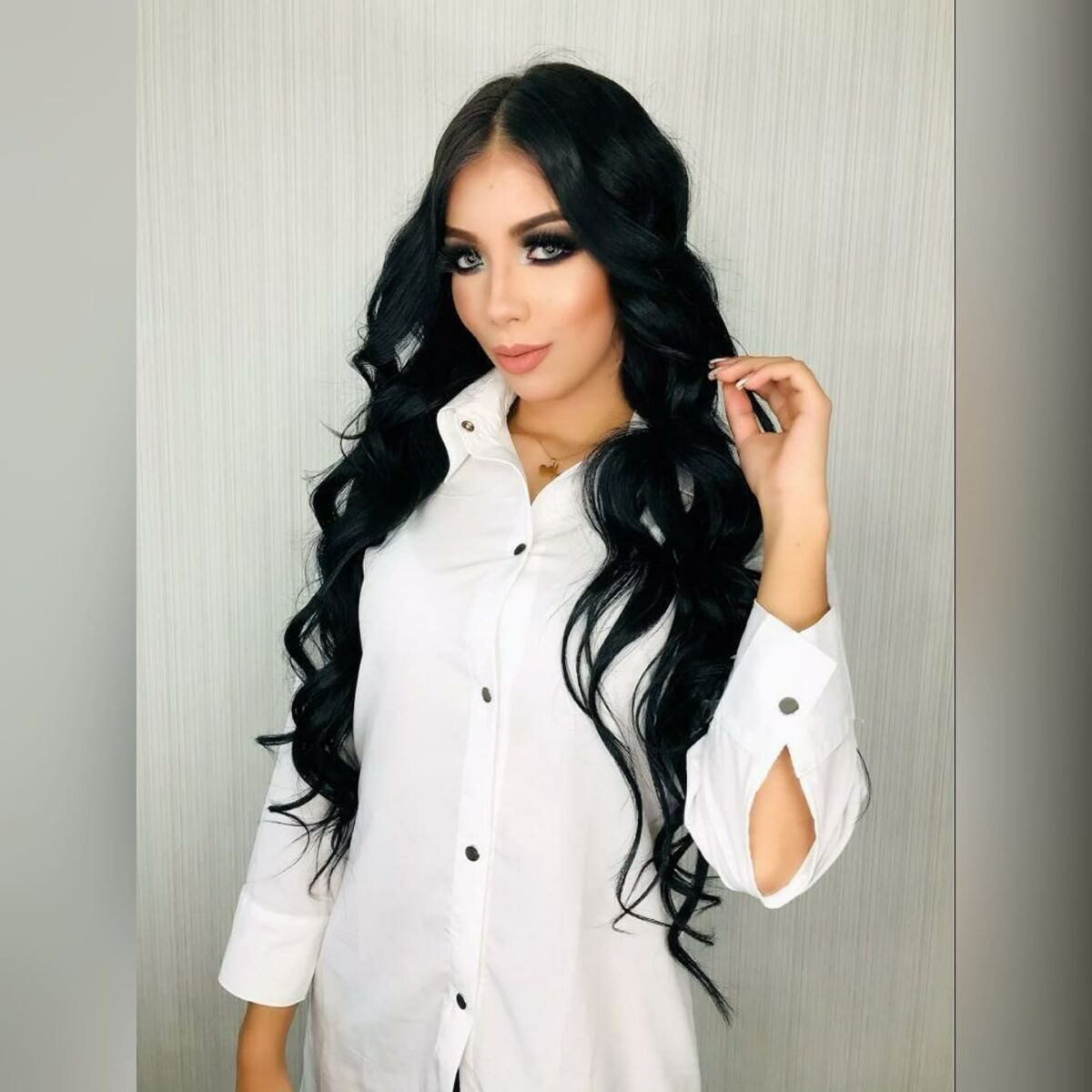 Dictamen de Medicina Legal reveló cómo asesinaron a DJ Valentina: tenía golpes Dicen que los cuerpos sin vida de las víctimas de un homicidio siempre hablan. Ya sea por sus heridas, la forma en la que fueron ultrajados y cómo vivieron sus últimos instantes con vida. Precisamente esto ocurrió con el cadáver de la DJ Valentina Trespalacios, quien fue hallada muerta al interior de una maleta en un contenedor de basura del barrio Los Cámbulos (en Fontibón) la tarde del domingo.
