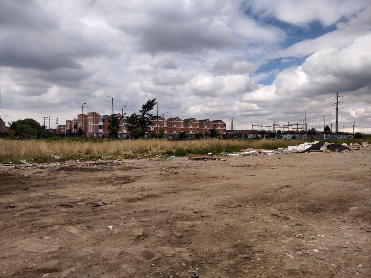 Macabro hallazgo dentro de un colchón en Kennedy Se desconoce la identidad de la víctima que se halló envuelta en un colchón en la mañana de este lunes festivo.