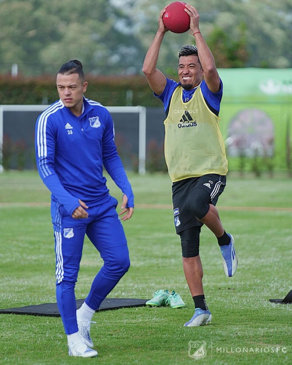 Millonarios viajó a Estados Unidos sin sus goleadores Le llegó la hora de probar finura a Millonarios. El conjunto 'Embajador', que desde la semana pasada viene haciendo su pretemporada, ya está en la Florida (EE. UU.) para disputar dos partidos amistosos: ante Hertha de Berlín (Alemania), mañana (7:00 p.m.), y River Plate (Argentina), este sábado (7:30 p.m.).