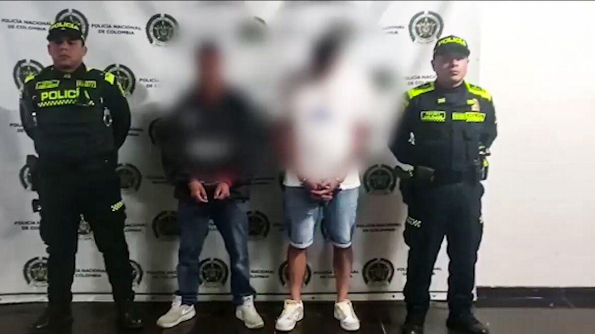 Policía recuperó camión hurtado en Engativá con insumos avaluados en más de $100 millones La Policía encontró el camión tipo furgón en una bodega de Tunjuelito cargado con telas.